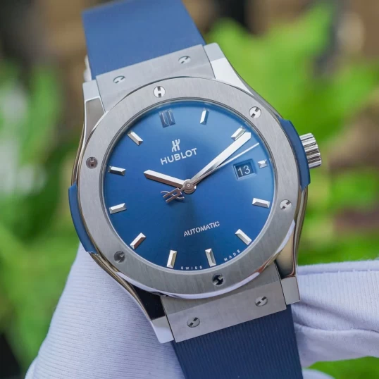 Hublot Classic Fusion Titanium Blue 42mm Ref. 542.NX.7170.RX – Blue Sunray Dial