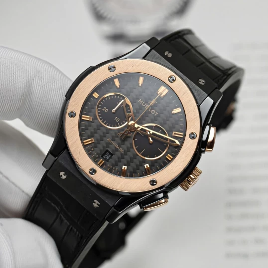Hublot Classic Fusion Chronograph 42mm Ref. 541.CO.1780.RX – Carbon Dial