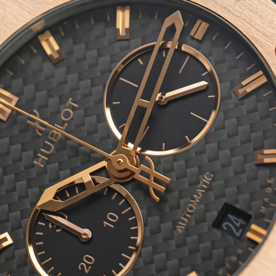 Hublot Classic Fusion Chronograph 42mm Ref. 541.CO.1780.RX – Carbon Dial