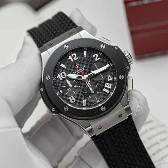 Hublot Big Bang Original Steel Ceramic 41mm Ref. 341.SB.131.RX – Carbon Effect Dial