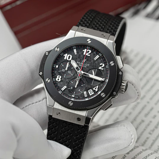 Hublot Big Bang Original Steel Ceramic 41mm Ref. 341.SB.131.RX – Carbon Effect Dial