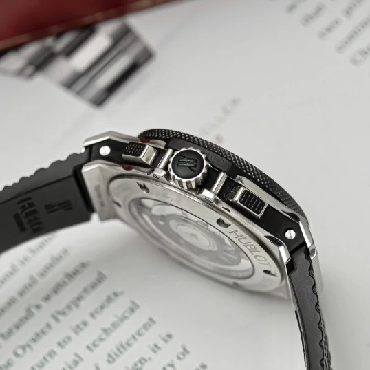Hublot Big Bang Original Steel Ceramic 41mm Ref. 341.SB.131.RX – Carbon Effect Dial