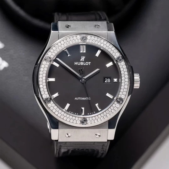 Hublot Classic Fusion 42mm Ref. 542.NX.1171.LR.1104 – Black Dial Diamond Bezel