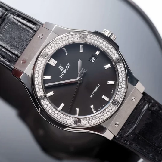 Hublot Classic Fusion 42mm Ref. 542.NX.1171.LR.1104 – Black Dial Diamond Bezel
