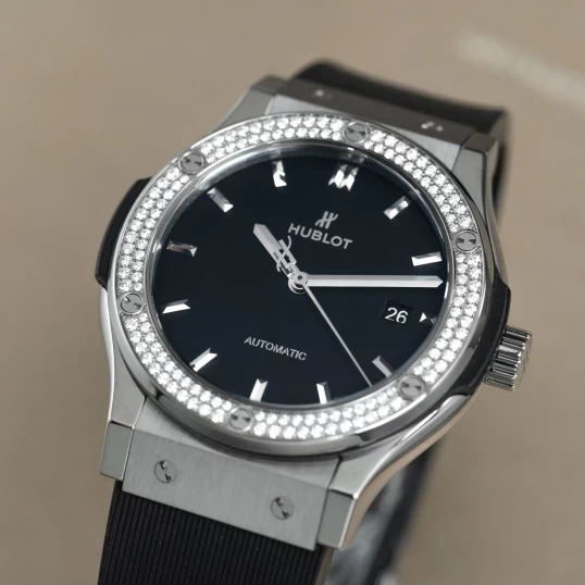 Hublot Classic Fusion Titanium Diamonds 42mm Ref. 542.NX.1171.LR.1104 – Black Dial