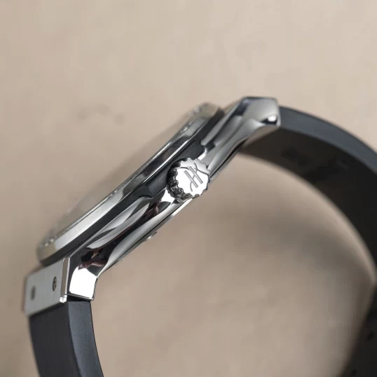 Hublot Classic Fusion Titanium Diamonds 42mm Ref. 542.NX.1171.LR.1104 – Black Dial
