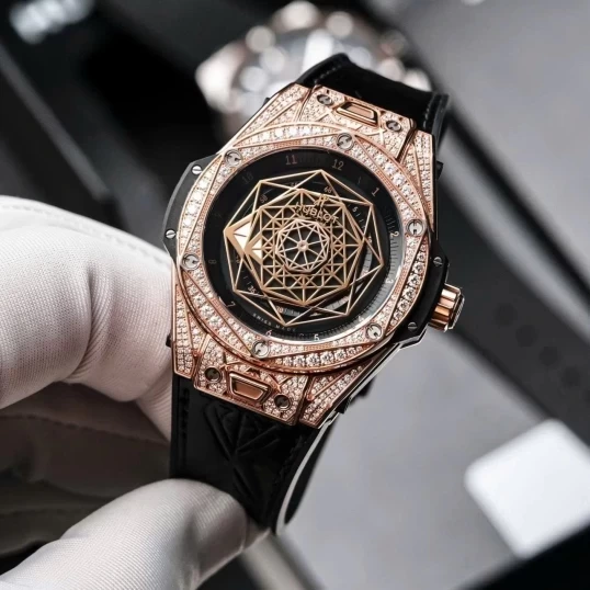 Hublot Big Bang Sang Bleu King Gold Pavé 39mm Ref. 465.OS.1118.VR.1704.MXM18