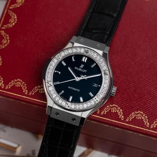 Hublot Classic Fusion 38mm Ref. 565.NX.1171.LR "Custom Diamond Bezel" – Black Dial