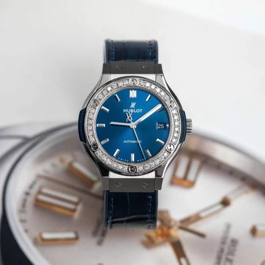 Hublot Classic Fusion 38mm Ref. 565.NX.7170.LR