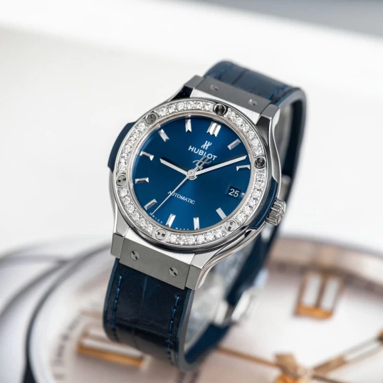 Hublot Classic Fusion 38mm Ref. 565.NX.7170.LR "Custom Diamond Bezel" – Blue Dial