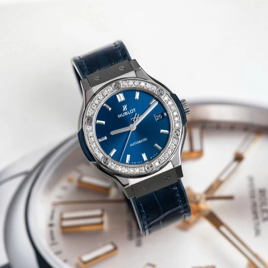 Hublot Classic Fusion 38mm Ref. 565.NX.7170.LR "Custom Diamond Bezel" – Blue Dial