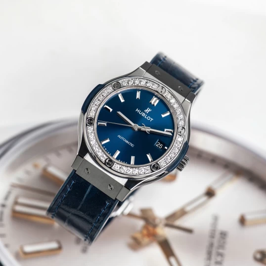 Hublot Classic Fusion 38mm Ref. 565.NX.7170.LR "Custom Diamond Bezel" – Blue Dial