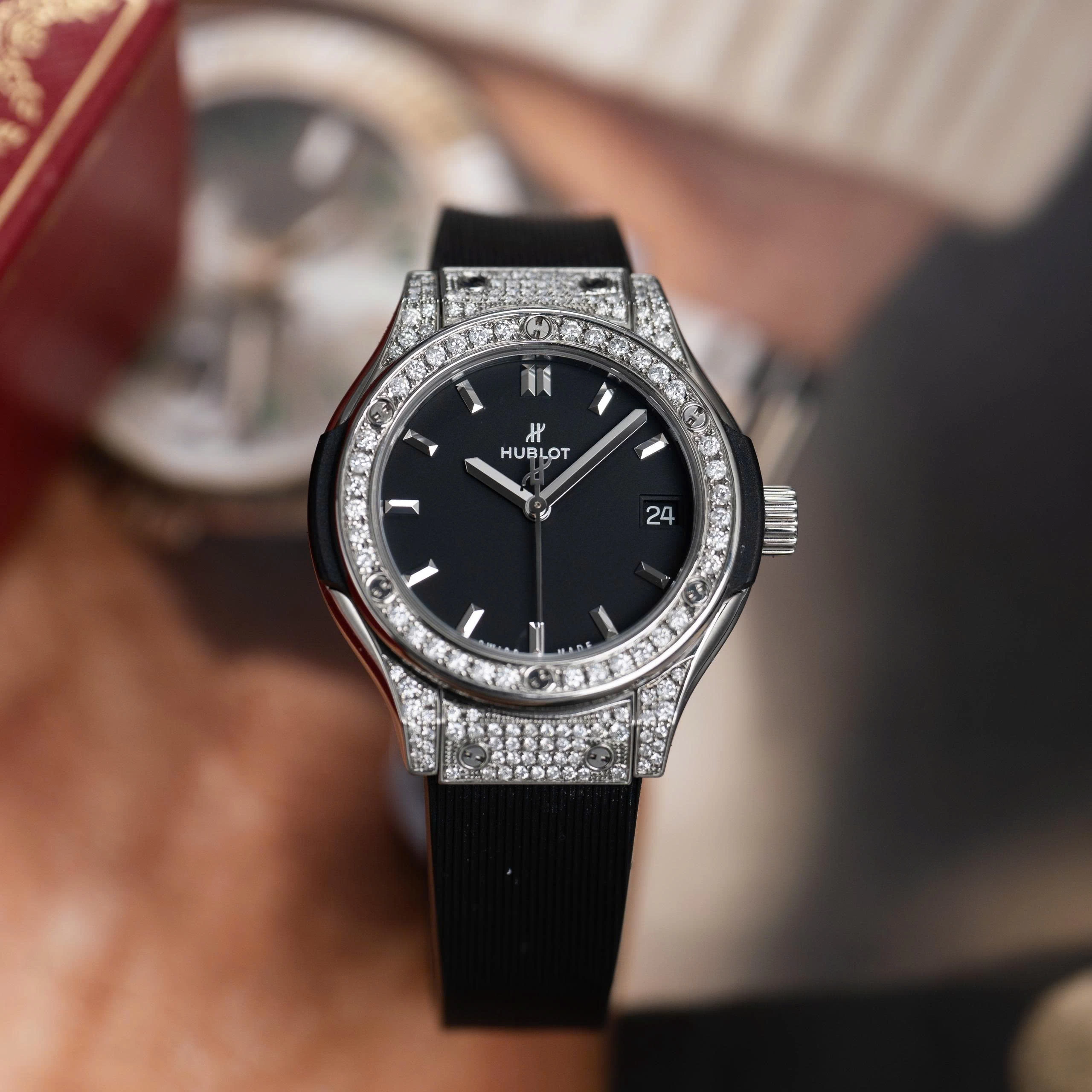 Hublot Classic Fusion Titanium 33mm Ref. 581.NX.1171.RX