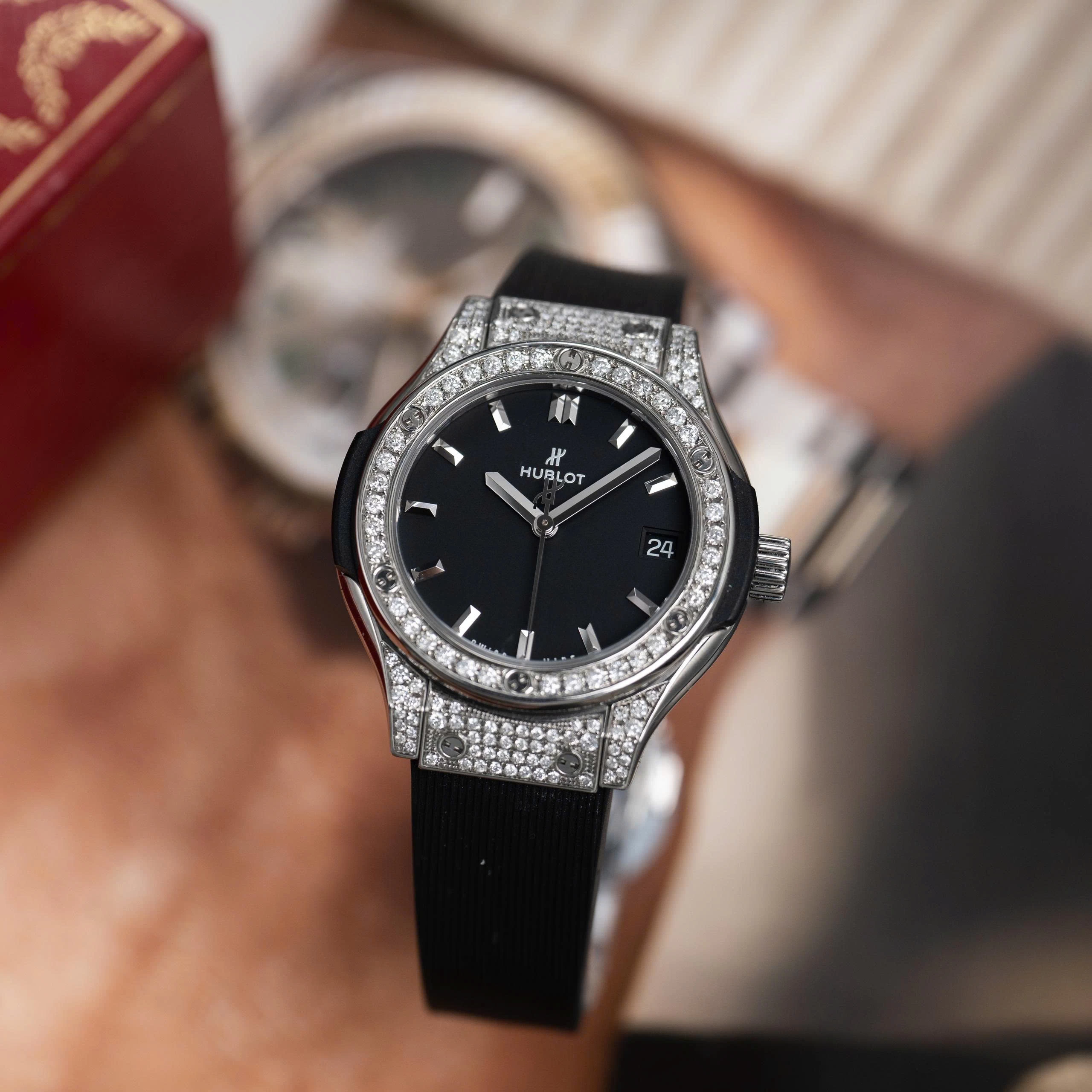Hublot Classic Fusion Titanium 33mm Ref. 581.NX.1171.RX "Custom Full Pavé" – Black Dial