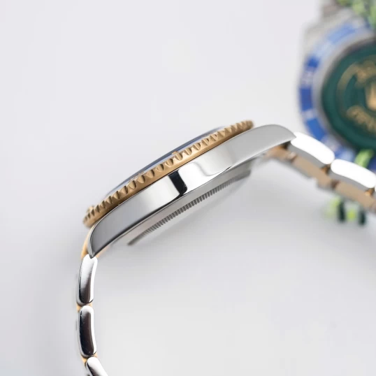 Rolex Submariner Date 41mm Ref. 126613LB – Royal Blue Dial