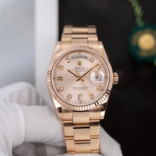 Rolex Oyster Perpetual Day-Date 36 Ref. 118205 – Everose Gold – Sundust Diamond Dial