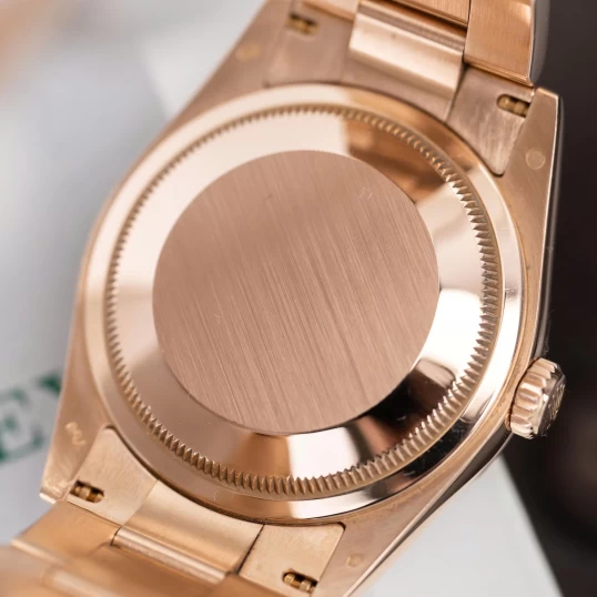 Rolex Oyster Perpetual Day-Date 36 Ref. 118205 – Everose Gold – Sundust Diamond Dial