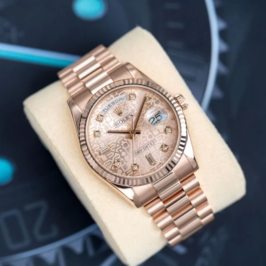 Rolex Oyster Perpetual Day-Date 36mm Ref 118235 Everose Gold Mặt Số Vi tính hồng