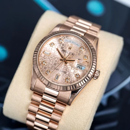 Rolex Oyster Perpetual Day-Date 36mm Ref 118235 Everose Gold Mặt Số Vi tính hồng