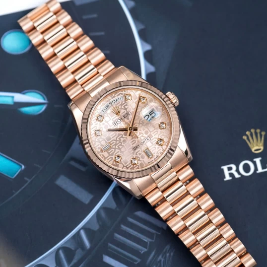 Rolex Oyster Perpetual Day-Date 36mm Ref 118235 Everose Gold Mặt Số Vi tính hồng